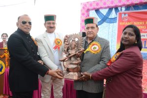 Honour of the Chief Guest by the Chairman, Director & Principal SRRB (N)